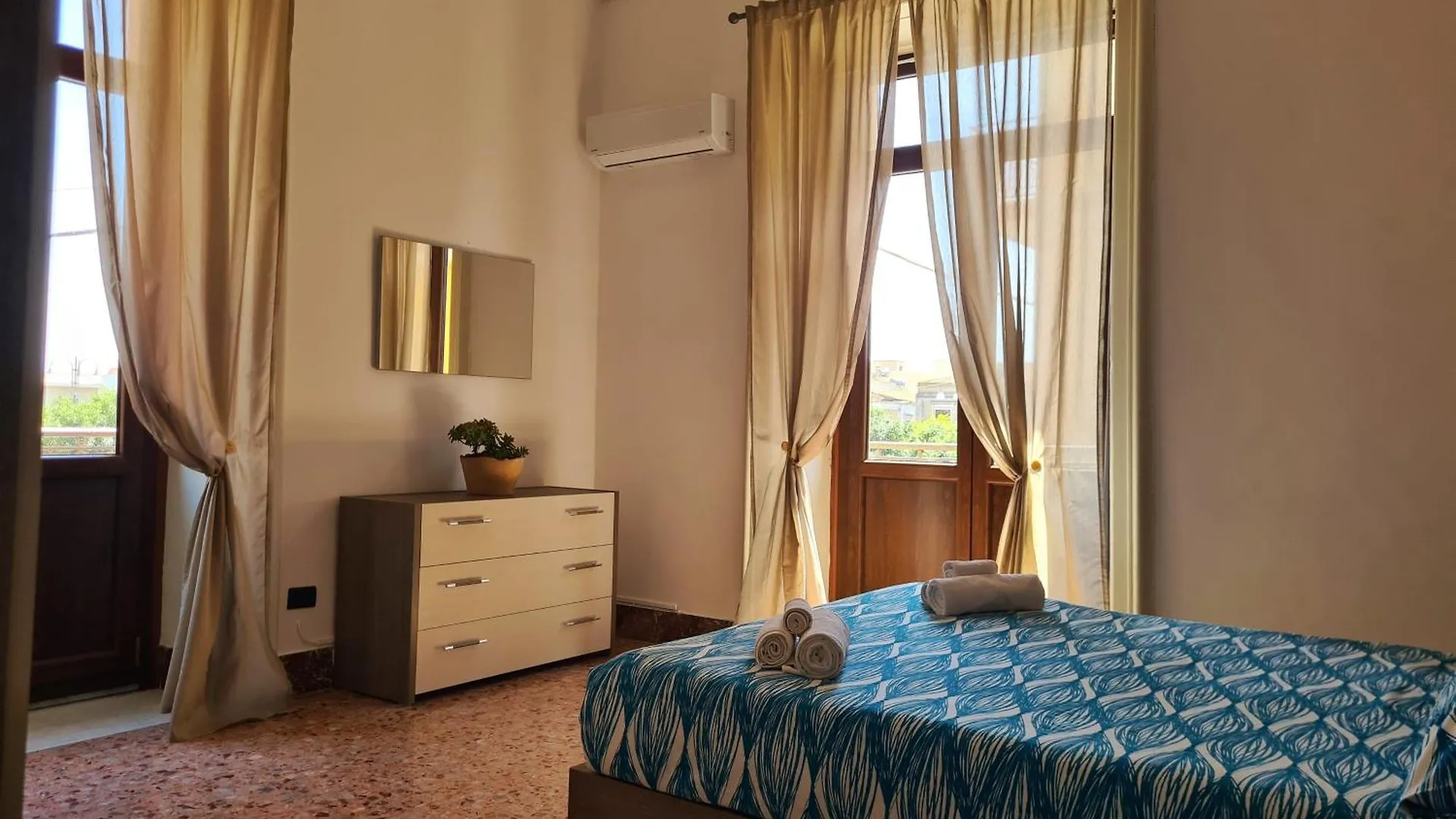 Guest House Tra Terra E Mare Pachino 0*,