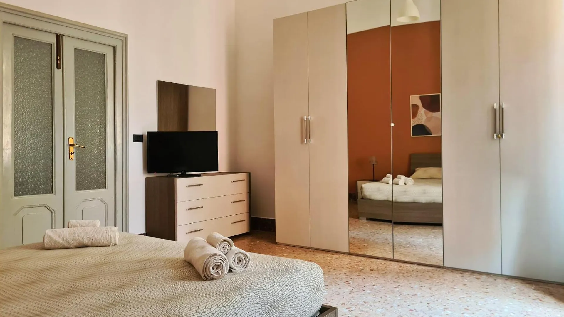 Guest House Tra Terra E Mare Pachino Apartment